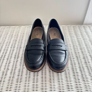 Clark’s Womens Black Loafers